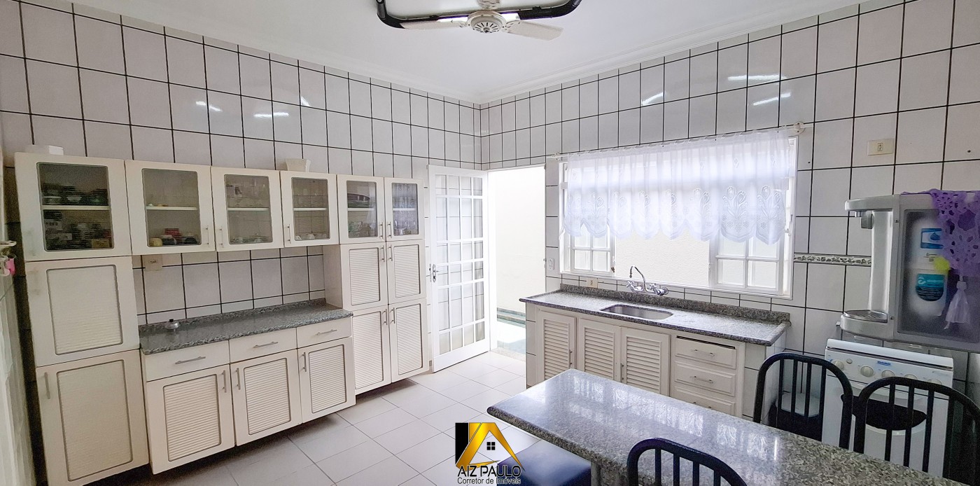 Casa à venda com 4 quartos, 3 suítes, 4 vagas e 335m² no Centro, Orlândia (SP) — foto 23 de 30